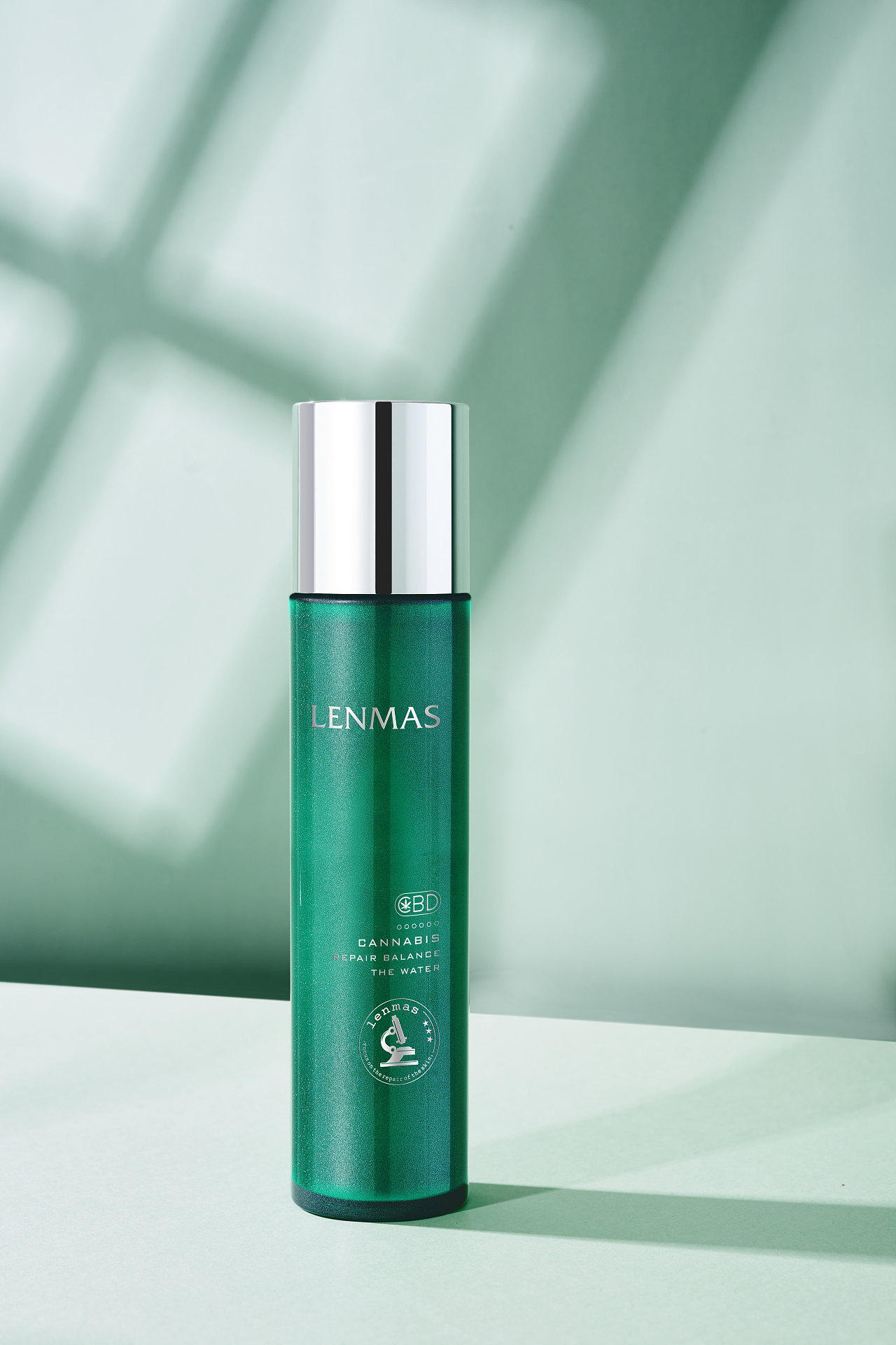 預算成本總投資24.69萬起，加盟費2.79萬元起 化妝品加盟創業的機遇與挑戰